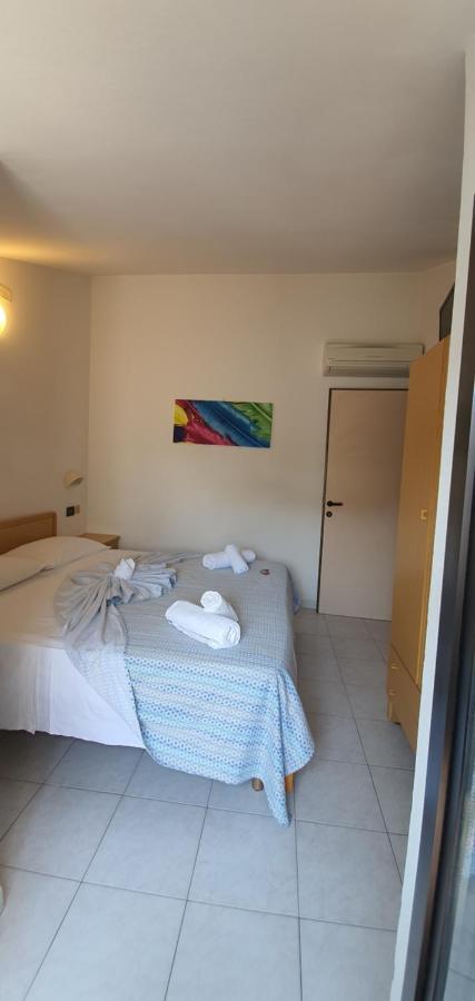 Hotel Vela Azzurra Rimini Exterior photo