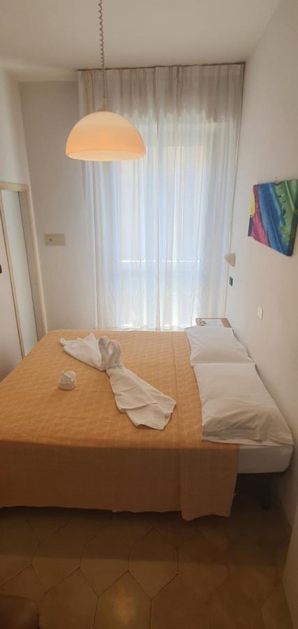 Hotel Vela Azzurra Rimini Exterior photo