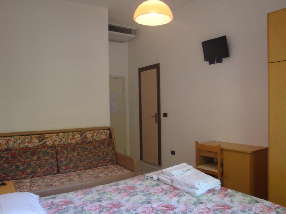 Hotel Vela Azzurra Rimini Room photo
